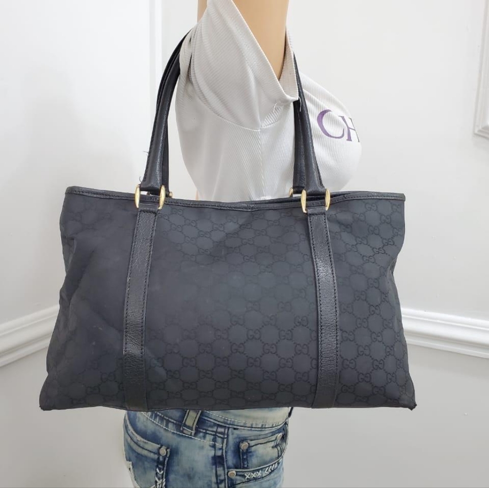 Gucci Black Shoulder Bag
